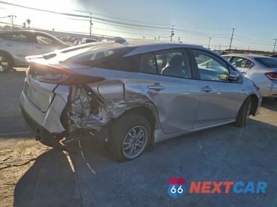 Trzecie zdjęcie samochodu z tyłu: 2022 TOYOTA PRIUS PRIME LE VIN:JTDKAMFP3N3213645 - miniatura