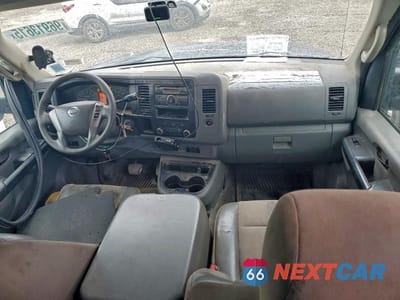 Zdjęcie 8 z 11 samochodu: 2013 NISSAN NV 2500 VIN:1N6AF0LY4DN109264 - miniatura