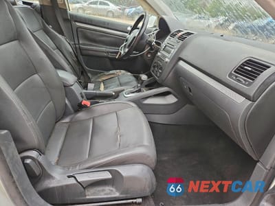 Zdjęcie 7 z 13 samochodu: 2008 VOLKSWAGEN JETTA SE VIN:3VWRM71K08M070642 - miniatura