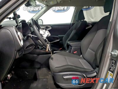 Zdjęcie 7 z 12 samochodu: 2023 KIA SOUL LX VIN:KNDJ23AU5P7881751 - miniatura