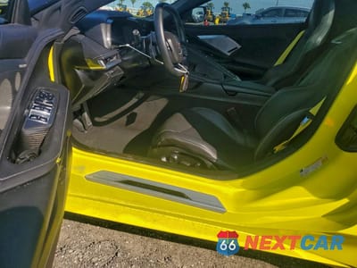 Zdjęcie 8 z 15 samochodu: 2021 CHEVROLET CORVETTE STINGRAY 2LT VIN:1G1YB3D46M5108636 - miniatura