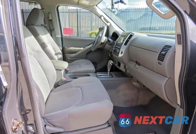 Piąte zdjęcie samochodu w środku: 2015 NISSAN FRONTIER S VIN:1N6AD0ER5FN720550 - miniatura