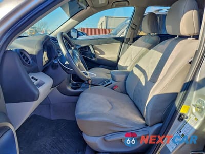 Zdjęcie 7 z 13 samochodu: 2011 TOYOTA RAV4 BASE VIN:2T3JK4DV4BW060485 - miniatura