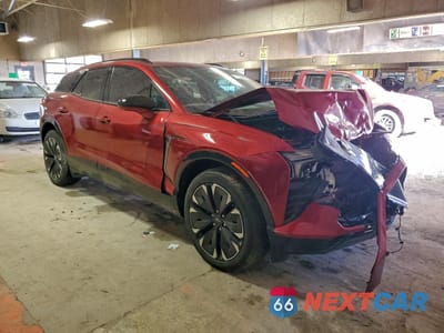 Czwarte zdjęcie samochodu z boku: 2024 CHEVROLET BLAZER RS VIN:3GNKDCRJ3RS143032 - miniatura