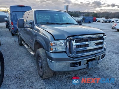 Czwarte zdjęcie samochodu z boku: 2005 FORD F250 SUPER DUTY VIN:1FTSW21P85ED30591 - miniatura