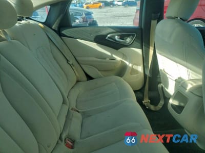 Zdjęcie 10 z 12 samochodu: 2015 CHRYSLER 200 LIMITED VIN:1C3CCCAB9FN619170 - miniatura