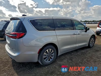 Trzecie zdjęcie samochodu z tyłu: 2024 CHRYSLER PACIFICA HYBRID SELECT VIN:2C4RC1S76RR141544 - miniatura