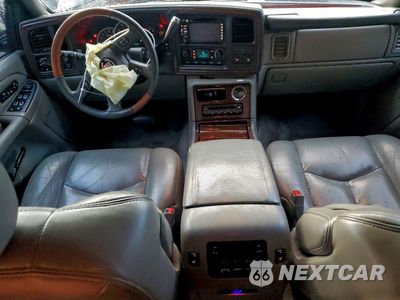 Zdjęcie 8 z 14 samochodu: 2004 CADILLAC ESCALADE ESV VIN:3GYFK66N54G302499 - miniatura