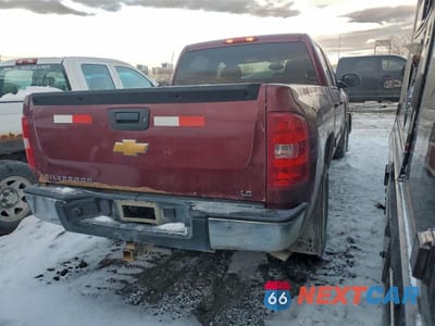 Trzecie zdjęcie samochodu z tyłu: 2013 CHEVROLET SILVERADO K1500 LS VIN:3GCPKREA3DG126062 - miniatura