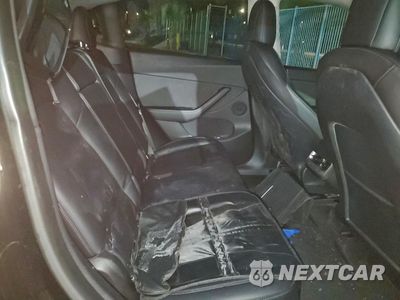 Zdjęcie 11 z 14 samochodu: 2022 TESLA MODEL Y VIN:7SAYGDEE1NF341879 - miniatura