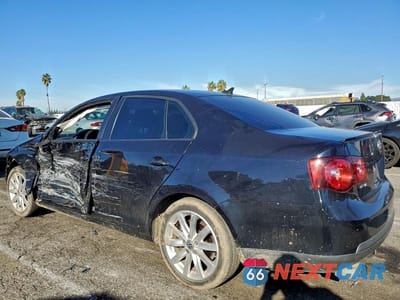 Drugie zdjęcie samochodu z przodu: 2010 VOLKSWAGEN JETTA WOLFSBURG VIN:3VWRA7AJ2AM151308 - miniatura