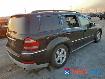 Trzecie zdjęcie samochodu z tyłu: 2008 MERCEDES-BENZ GL 450 4MATIC VIN:4JGBF71E08A355584 - miniatura