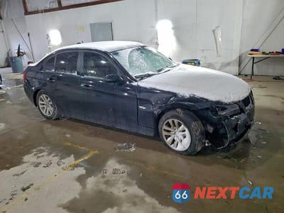 Czwarte zdjęcie samochodu z boku: 2006 BMW 325 I VIN:WBAVB13566KX66466 - miniatura