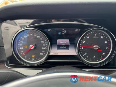 Zdjęcie 8 z 10 samochodu: 2018 MERCEDES-BENZ E 400 VIN:WDD1J6FBXJF010617 - miniatura