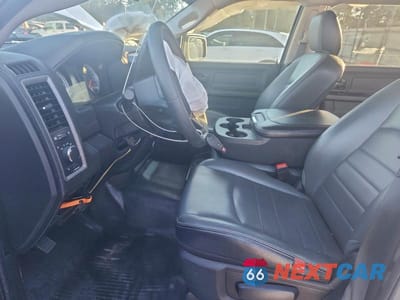 Zdjęcie 7 z 11 samochodu: 2022 RAM 1500 CLASSIC TRADESMAN VIN:3C6RR6KGXNG330264 - miniatura