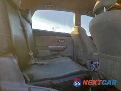 Zdjęcie 10 z 11 samochodu: 2012 TOYOTA PRIUS V VIN:JTDZN3EU8C3152732 - miniatura