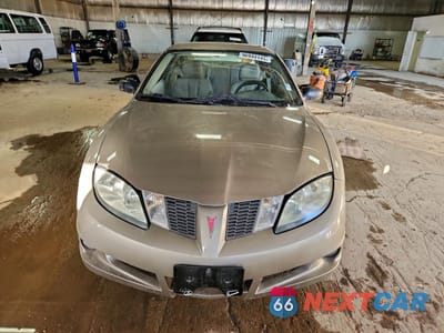 Piąte zdjęcie samochodu w środku: 2004 PONTIAC SUNFIRE VIN:1G2JB12F947231468 - miniatura