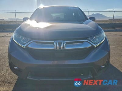 Piąte zdjęcie samochodu w środku: 2018 HONDA CR-V EX VIN:7FARW2H51JE019438 - miniatura