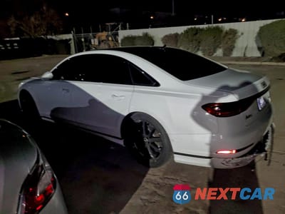 Drugie zdjęcie samochodu z przodu: 2024 AUDI A8 L VIN:WAULDAF83RN003282 - miniatura