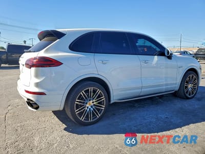 Trzecie zdjęcie samochodu z tyłu: 2017 PORSCHE CAYENNE SE HYBRID PLATINUM VIN:WP1AE2A27HLA71612 - miniatura