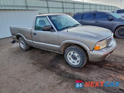 Czwarte zdjęcie samochodu z boku: 2000 GMC SONOMA VIN:1GTCS1447Y8111121 - miniatura