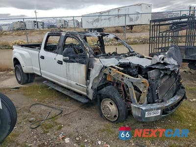 Czwarte zdjęcie samochodu z boku: 2017 FORD F350 SUPER DUTY VIN:1FT8W3DT7HEB50810 - miniatura