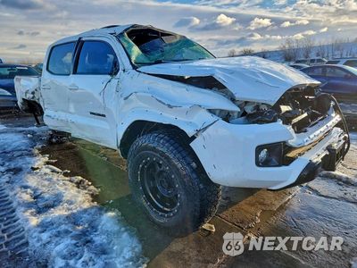 Czwarte zdjęcie samochodu z boku: 2017 TOYOTA TACOMA DOUBLE CAB VIN:5TFCZ5AN1HX053626 - miniatura