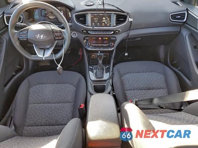 Zdjęcie 8 z 11 samochodu: 2019 HYUNDAI IONIQ BLUE VIN:KMHC65LC2KU174691 - miniatura