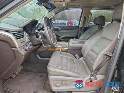 Zdjęcie 7 z 14 samochodu: 2017 GMC YUKON XL DENALI VIN:1GKS2HKJ8HR407695 - miniatura