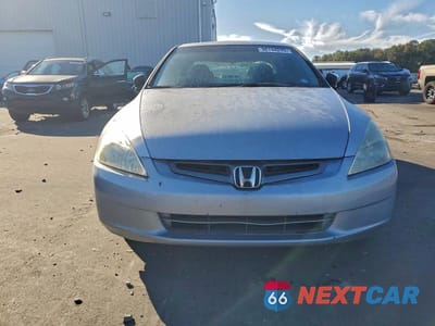 Piąte zdjęcie samochodu w środku: 2004 HONDA ACCORD EX VIN:1HGCM66564A089324 - miniatura