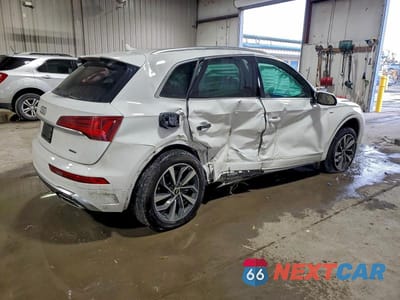 Trzecie zdjęcie samochodu z tyłu: 2022 AUDI Q5 PREMIUM 45 VIN:WA1GAAFY5N2061719 - miniatura