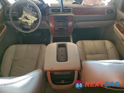 Zdjęcie 8 z 14 samochodu: 2007 CHEVROLET SUBURBAN C1500 VIN:1GNFC16J97J161689 - miniatura