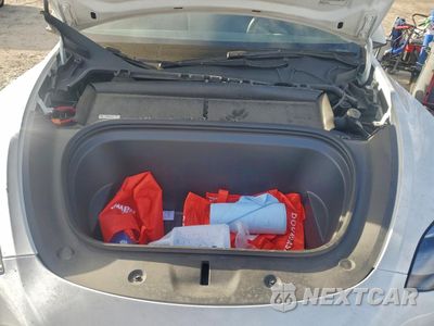 Zdjęcie 11 z 13 samochodu: 2025 TESLA MODEL Y VIN:7SAYGDEE5SA337696 - miniatura