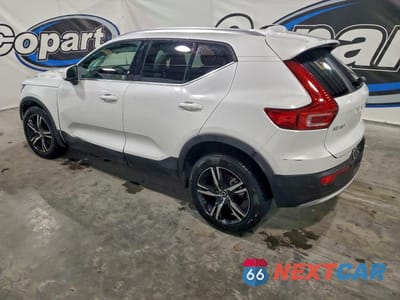 Drugie zdjęcie samochodu z przodu: 2025 VOLVO XC40 CORE VIN:YV4L12UJ5S2576650 - miniatura