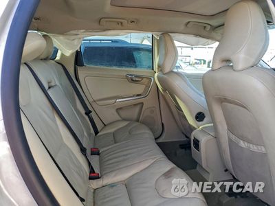 Zdjęcie 11 z 13 samochodu: 2010 VOLVO XC60 T6 VIN:YV4992DZ6A2061261 - miniatura