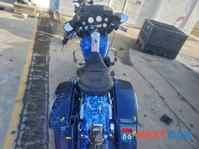 Zdjęcie 6 z 9 samochodu: 2009 HARLEY-DAVIDSON FLHX VIN:1HD1KB4179Y606695 - miniatura