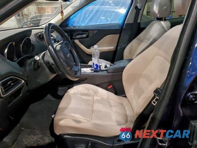 Zdjęcie 7 z 12 samochodu: 2019 JAGUAR F-PACE PREMIUM VIN:SADCJ2FX9KA359701 - miniatura