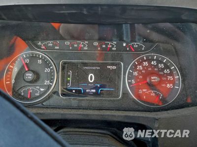 Zdjęcie 8 z 10 samochodu: 2018 INTERNATIONAL LT625 SEMI TRUCK VIN:3HSDZAPR7JN630809 - miniatura