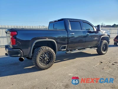 Trzecie zdjęcie samochodu z tyłu: 2022 CHEVROLET SILVERADO K2500 HIGH COUNTRY VIN:1GC4YREY0NF177276 - miniatura