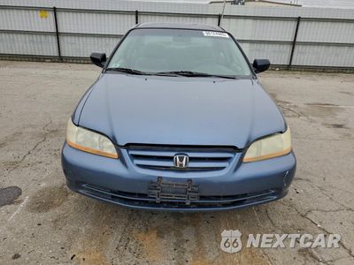 Piąte zdjęcie samochodu w środku: 2002 HONDA ACCORD DX VIN:1HGCF854X2A140965 - miniatura