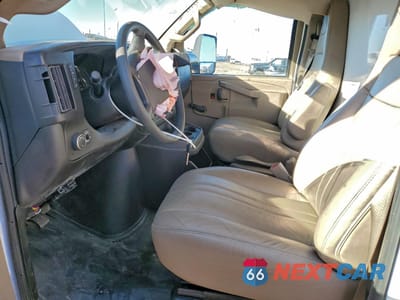 Zdjęcie 7 z 13 samochodu: 2023 GMC SAVANA CUTAWAY G3500 VIN:1GD07RF76P1155091 - miniatura