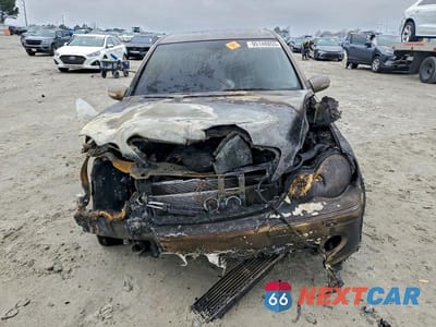 Piąte zdjęcie samochodu w środku: 2004 MERCEDES-BENZ C 230K SPORT SEDAN VIN:WDBRF40J04A589801 - miniatura