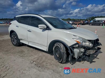Czwarte zdjęcie samochodu z boku: 2017 NISSAN MURANO S VIN:5N1AZ2MGXHN117592 - miniatura