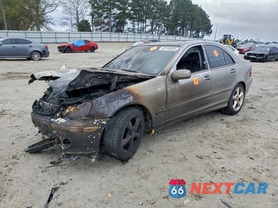 2004 MERCEDES-BENZ C 230K SPORT SEDAN WDBRF40J04A589801 - główne zdjęcie licytacji z USA - miniatura