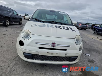 Piąte zdjęcie samochodu w środku: 2015 FIAT 500 POP VIN:3C3CFFAR1FT636762 - miniatura