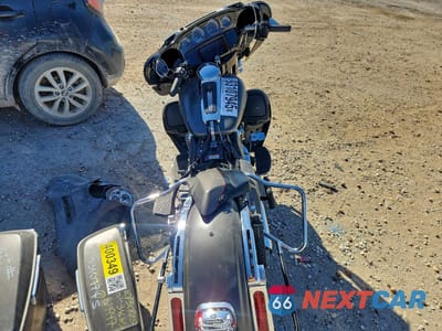 Zdjęcie 6 z 11 samochodu: 2019 HARLEY-DAVIDSON FLHTK VIN:1HD1KEF17KB610947 - miniatura