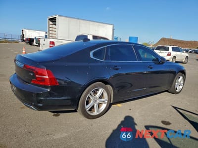 Trzecie zdjęcie samochodu z tyłu: 2019 VOLVO S90 T5 MOMENTUM VIN:LVY102AK5KP095898 - miniatura