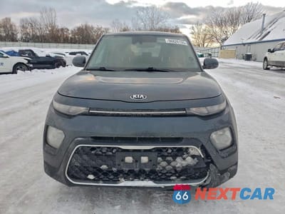 Piąte zdjęcie samochodu w środku: 2021 KIA SOUL LX VIN:KNDJ23AU8M7747344 - miniatura