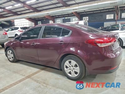 Drugie zdjęcie samochodu z przodu: 2017 KIA FORTE LX VIN:3KPFL4A73HE035073 - miniatura