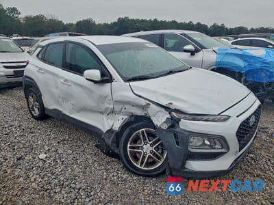 Czwarte zdjęcie samochodu z boku: 2021 HYUNDAI KONA SE VIN:KM8K12AA5MU663566 - miniatura